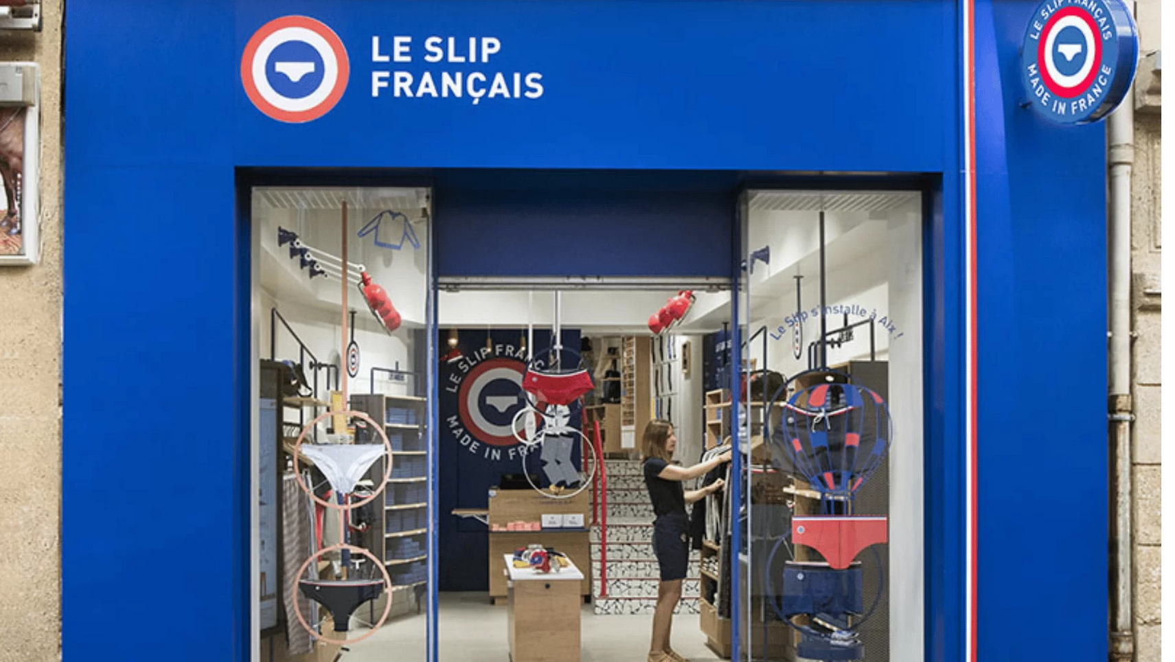 Le slip francais enseigne